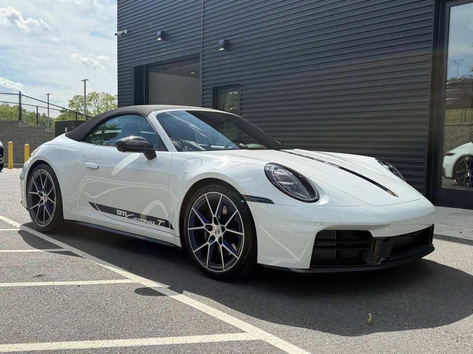 Certified 2026 Porsche 911 Carrera T RWD image 9