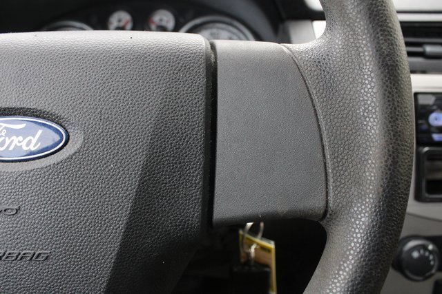 Used 2009 Ford Focus SE image 13