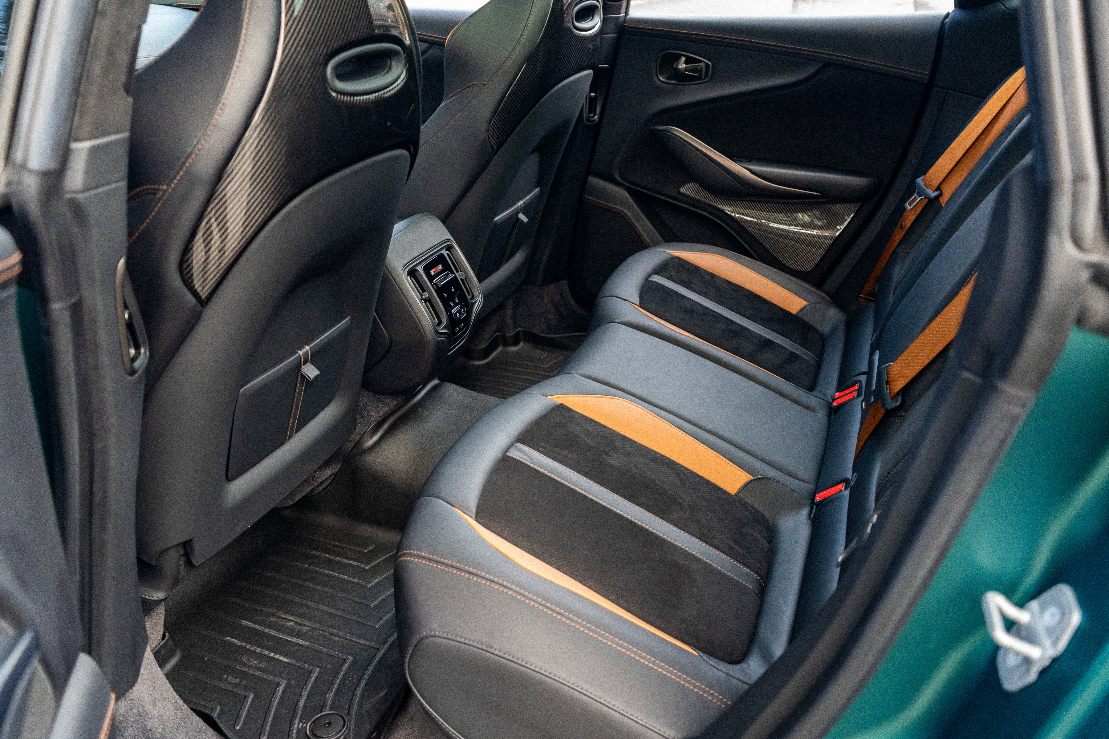 Used 2023 Aston Martin DBX 707 image 34