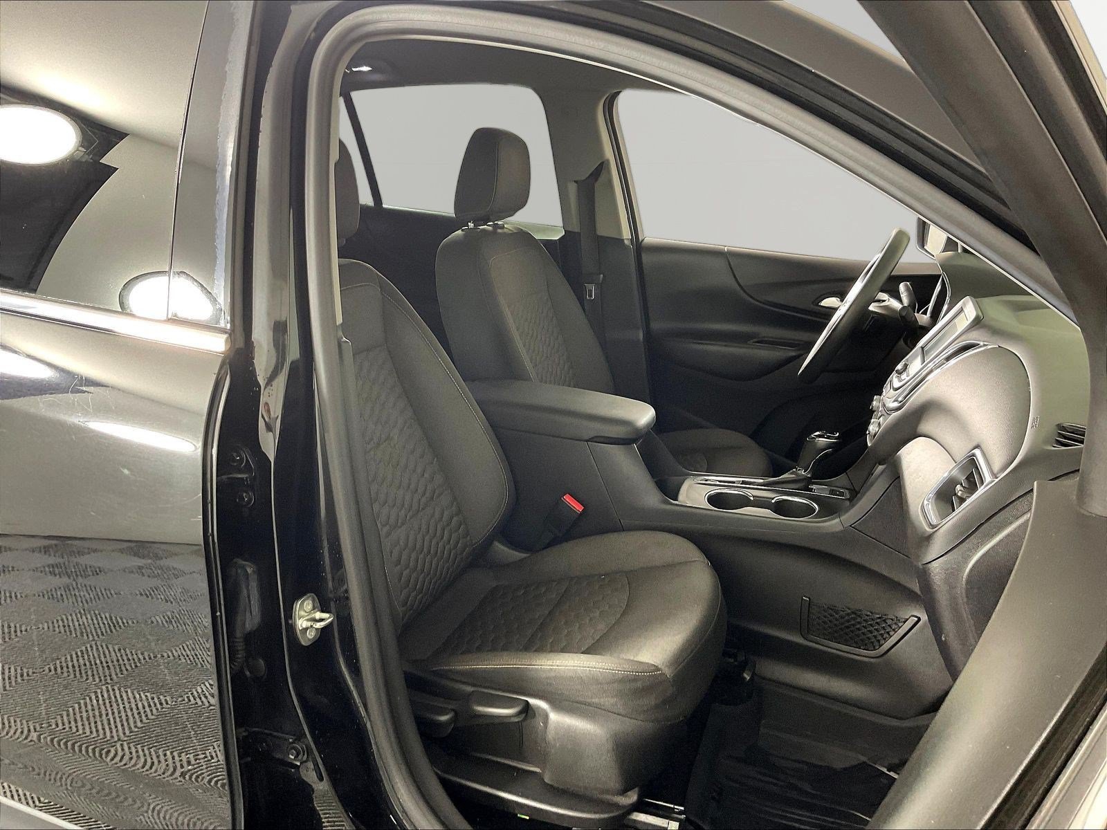 Used 2018 Chevrolet Equinox LT AWD/4WD image 27