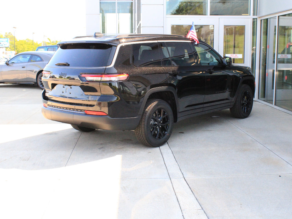 New 2026 Jeep Grand Cherokee L 4WD image 6