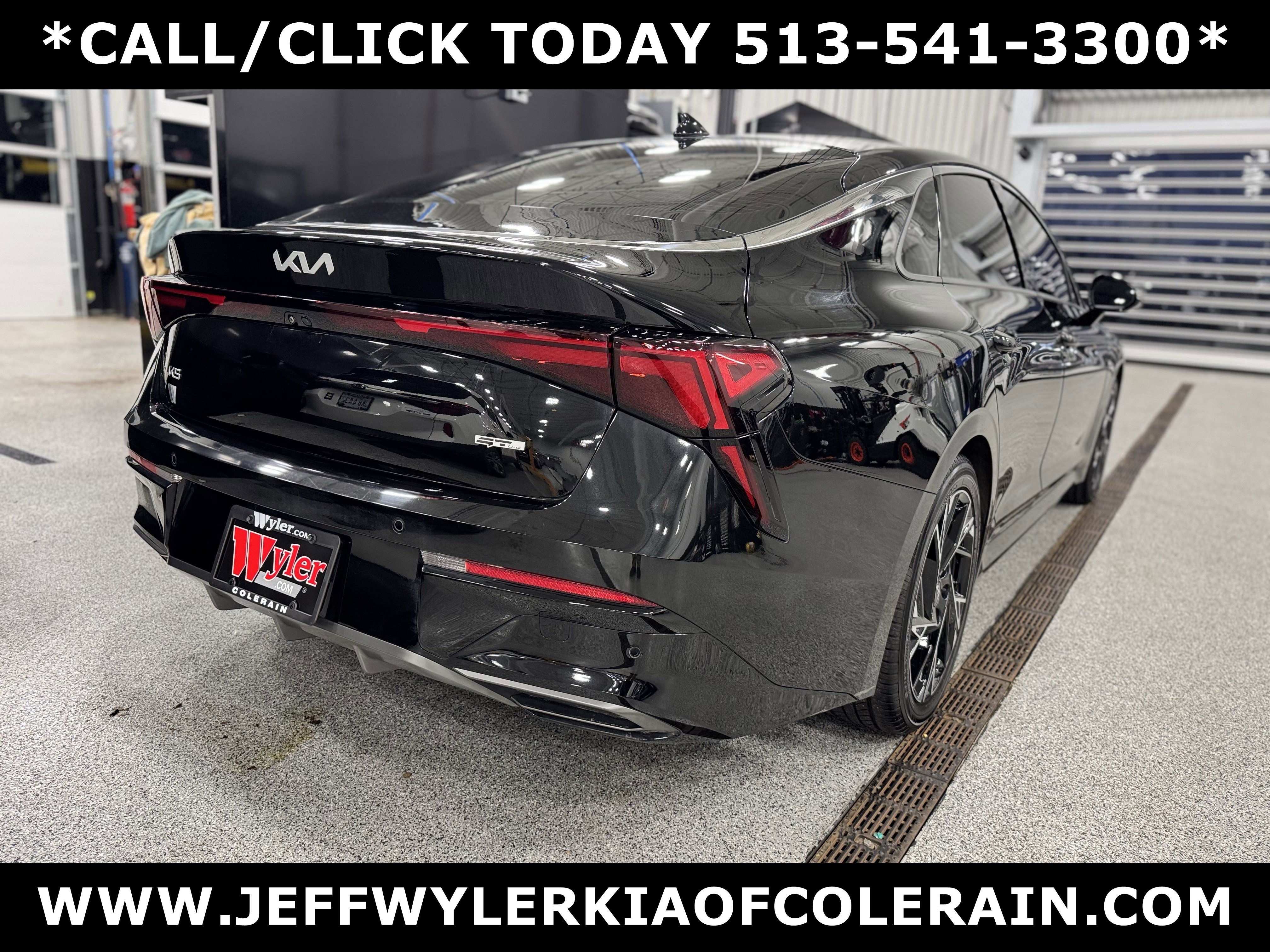 Used 2025 Kia K5 GT-Line w/ GT-Line Premium Package image 3