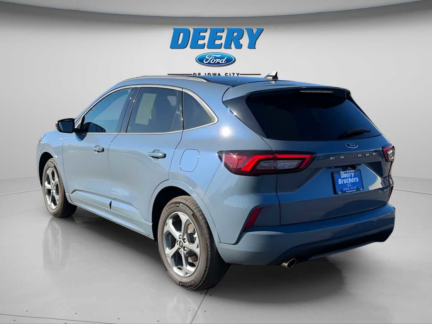 Used 2023 Ford Escape ST-Line w/ Tech Pack #1 image 4