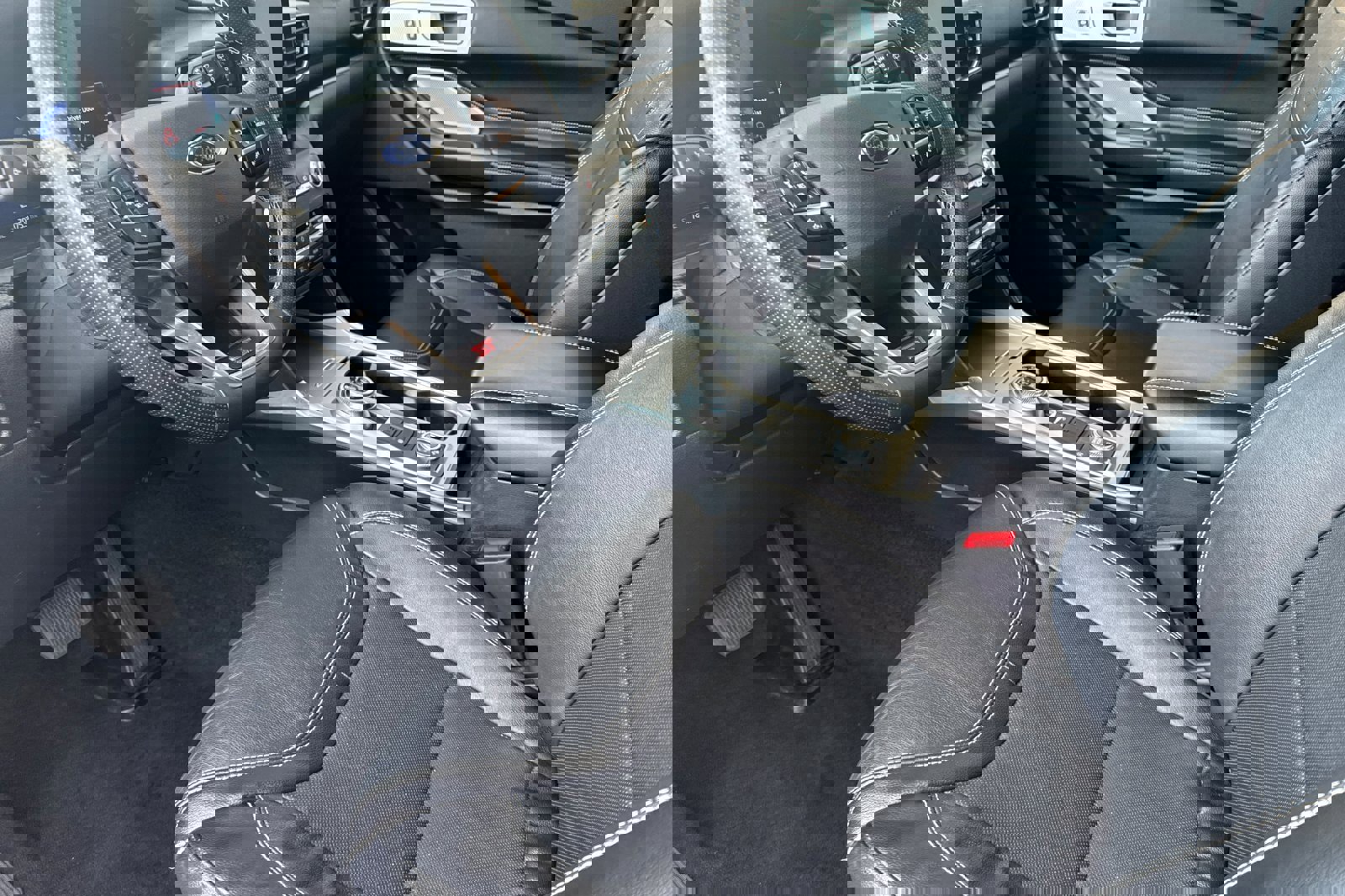 Used 2020 Ford Explorer ST w/ Premium Technology Package image 11