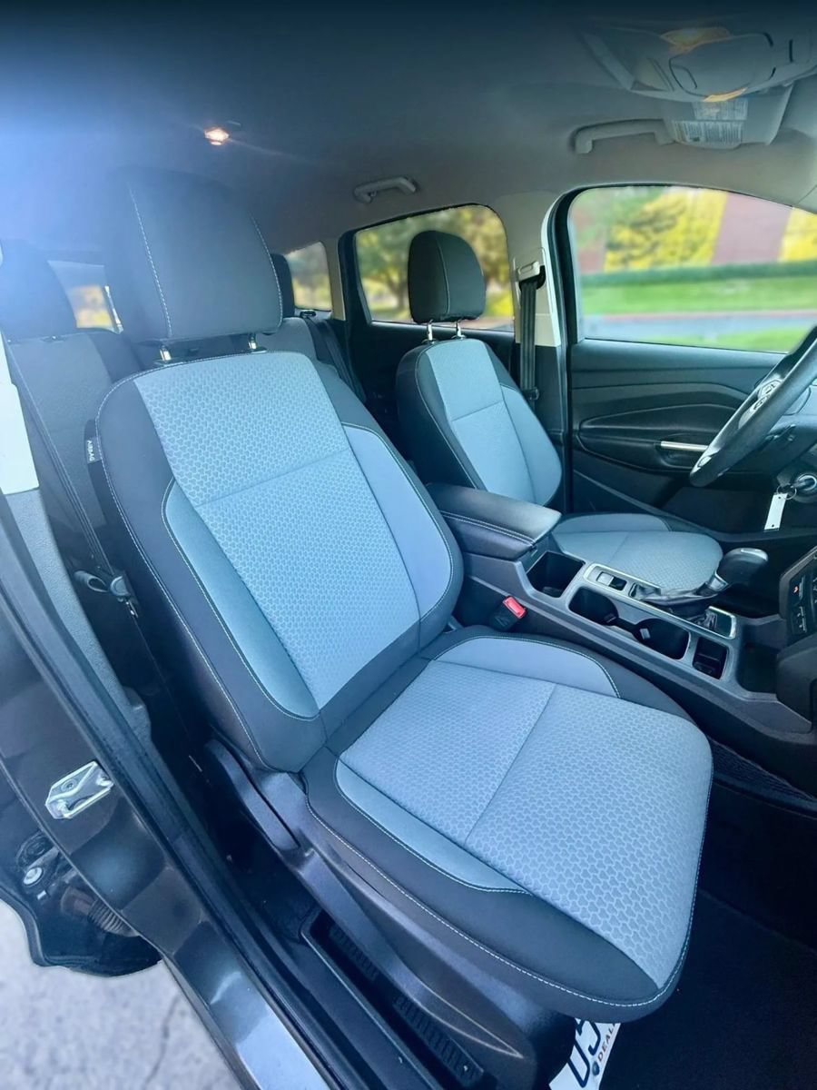 Used 2017 Ford Escape SE AWD/4WD image 14