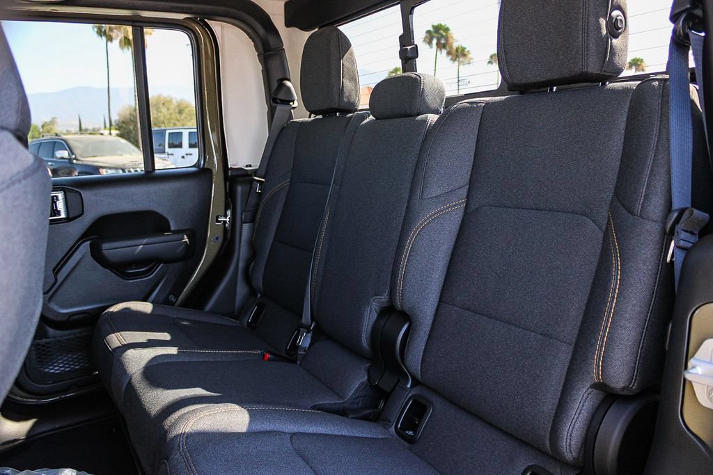 New 2026 Jeep Gladiator Sport AWD/4WD image 19