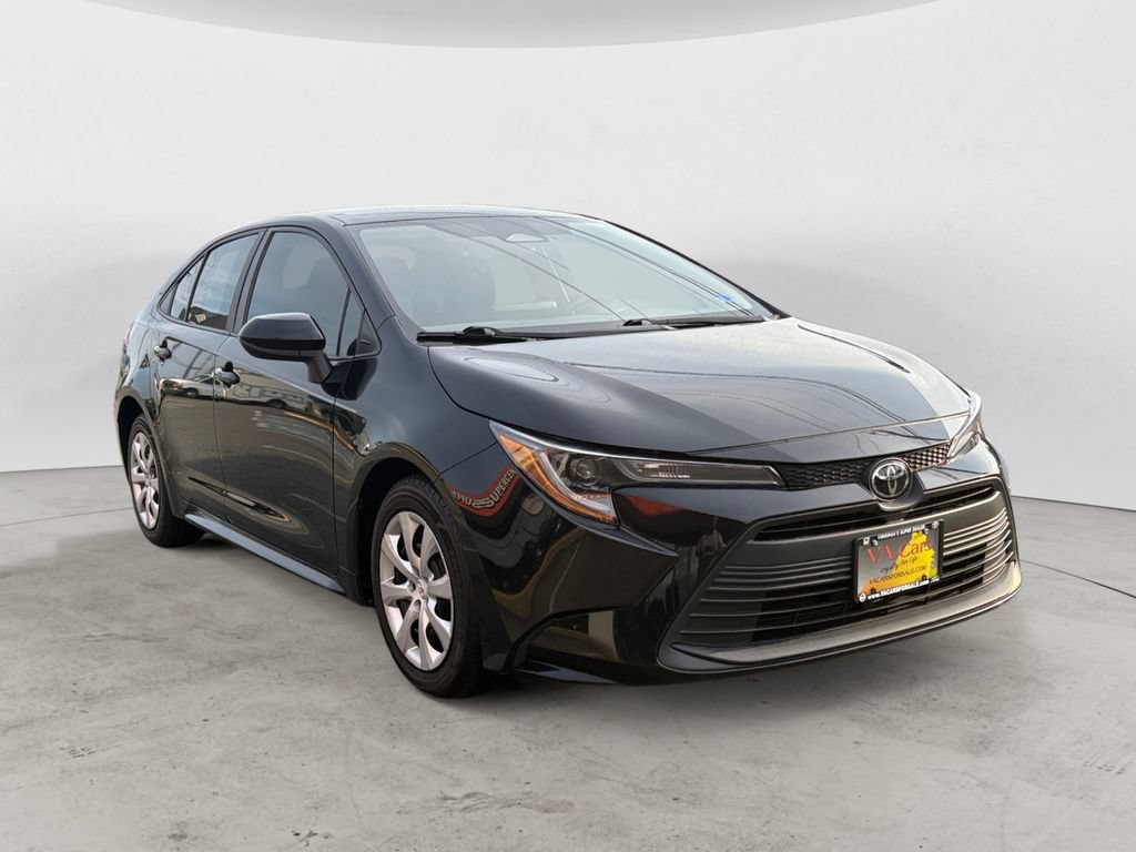 Used 2024 Toyota Corolla LE FWD image 1