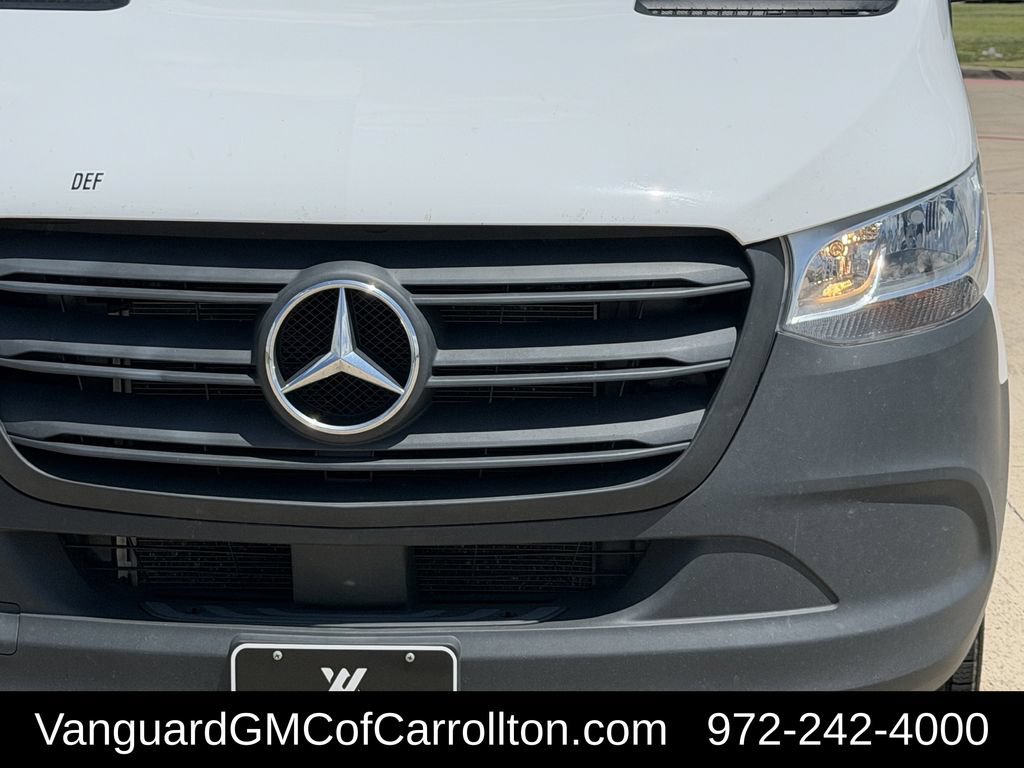 Used 2025 Mercedes-Benz Sprinter 2500 image 4