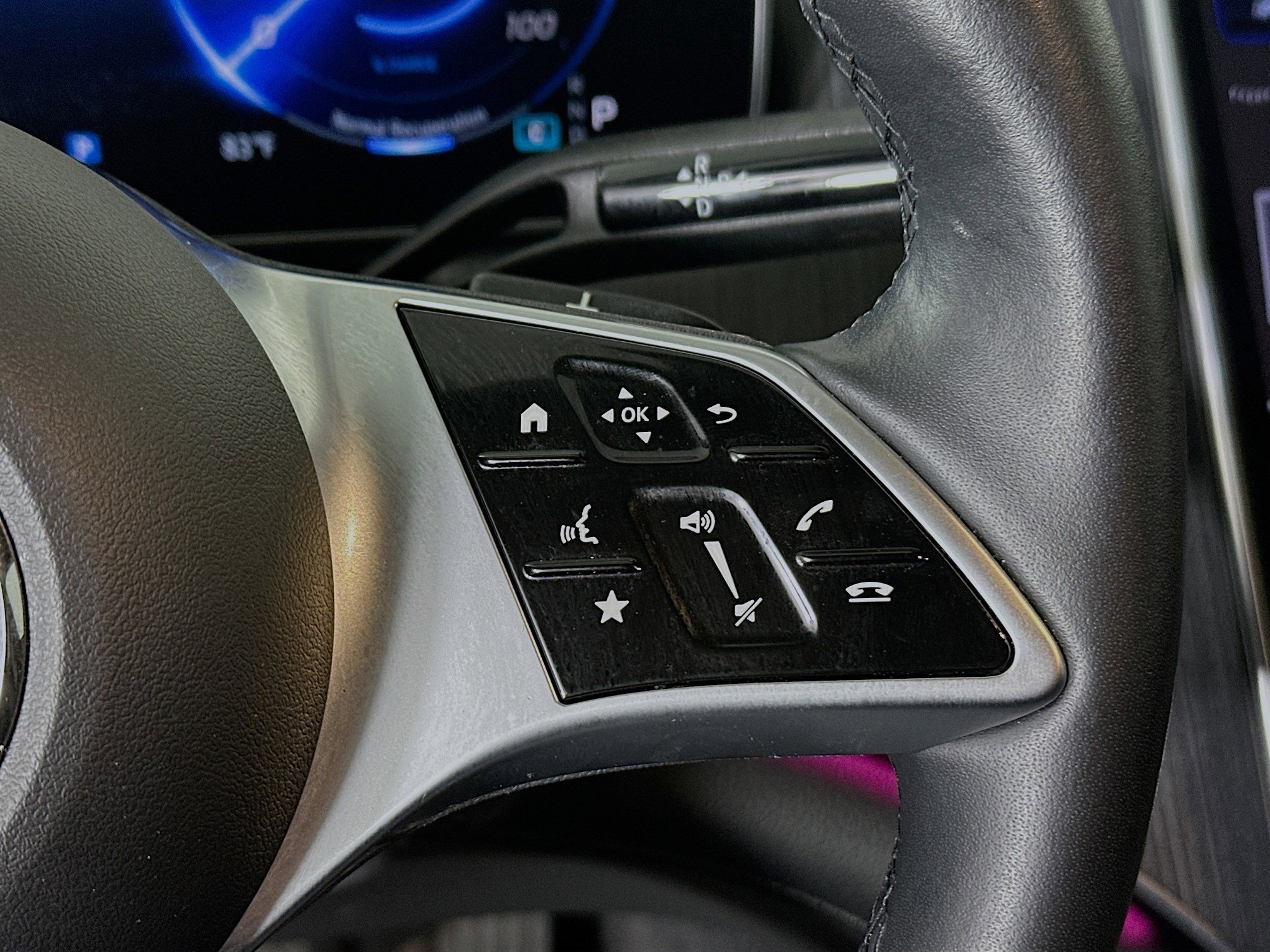 Used 2023 Mercedes-Benz EQE 500 4MATIC Sedan image 17