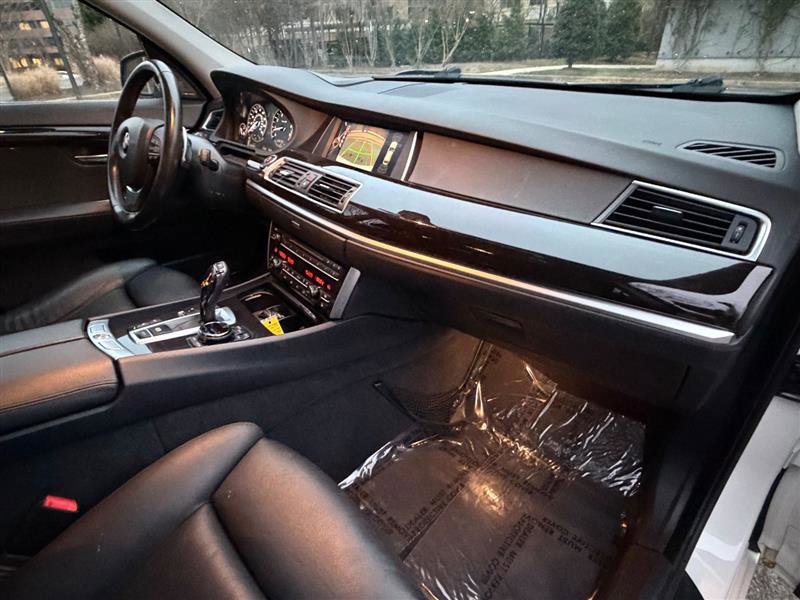 Used 2017 BMW 535i Gran Turismo image 28