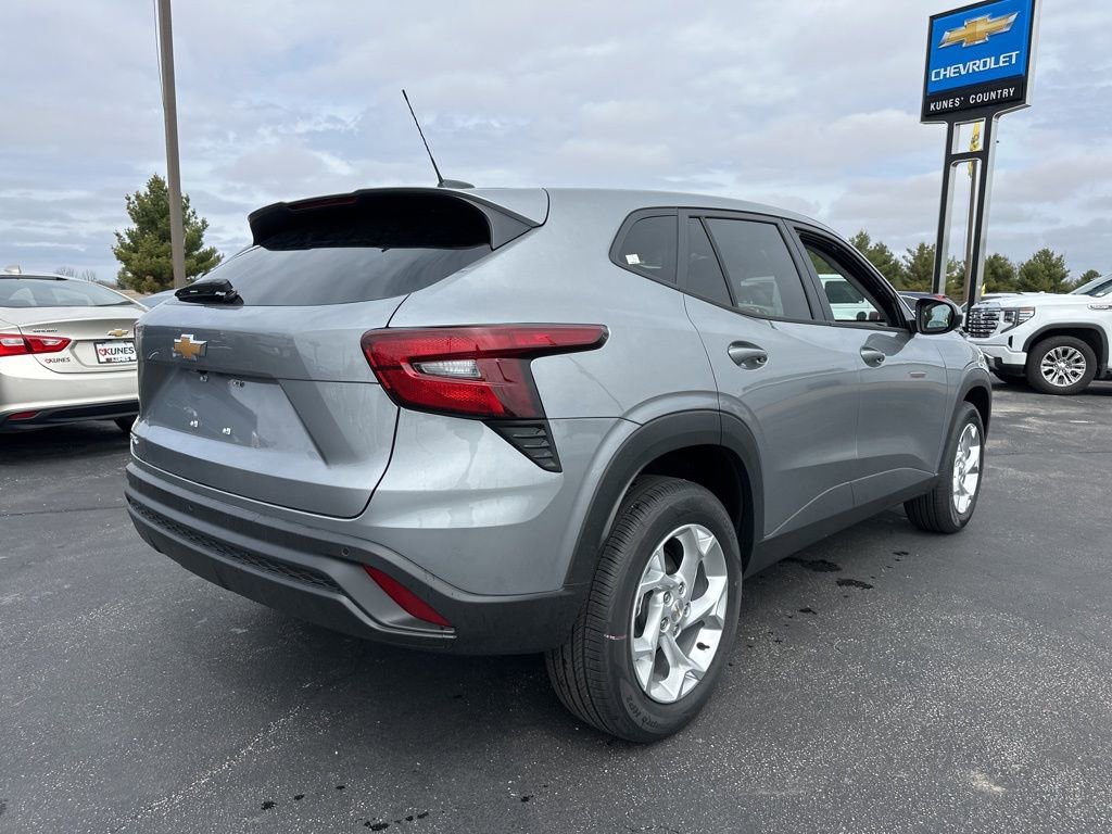 New 2026 Chevrolet Trax LS w/ LS Convenience Package image 10