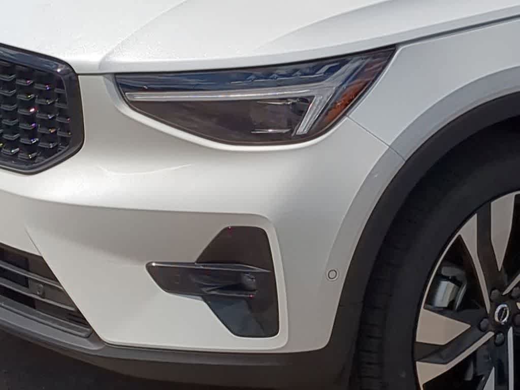 New 2026 Volvo XC40 B5 Plus w/ Climate Package AWD/4WD image 10