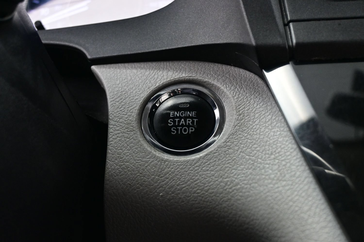 Used 2018 Toyota Sienna XLE FWD image 24