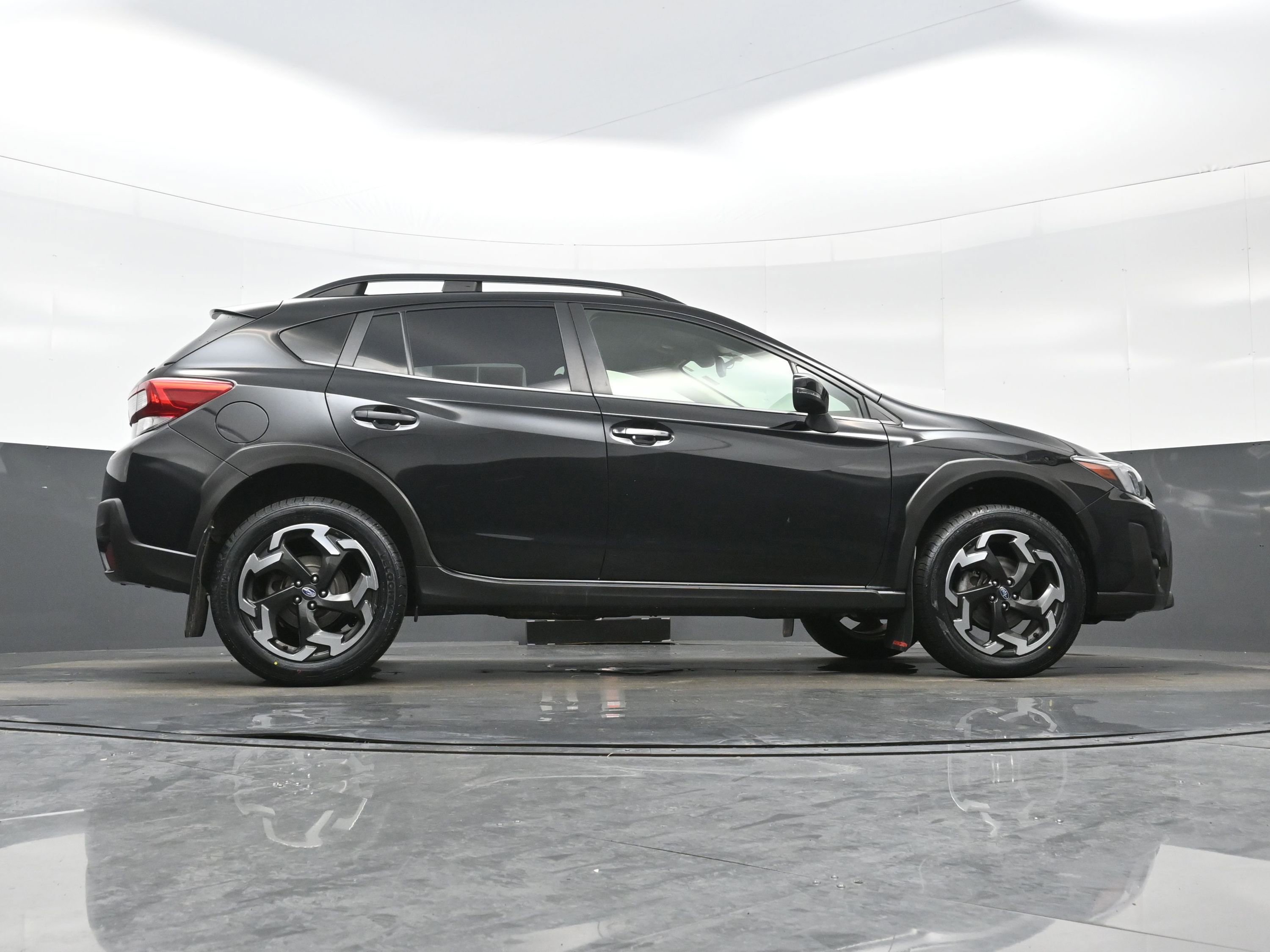 Used 2022 Subaru Crosstrek 2.5i Limited w/ Moonroof Package 2 AWD/4WD image 32