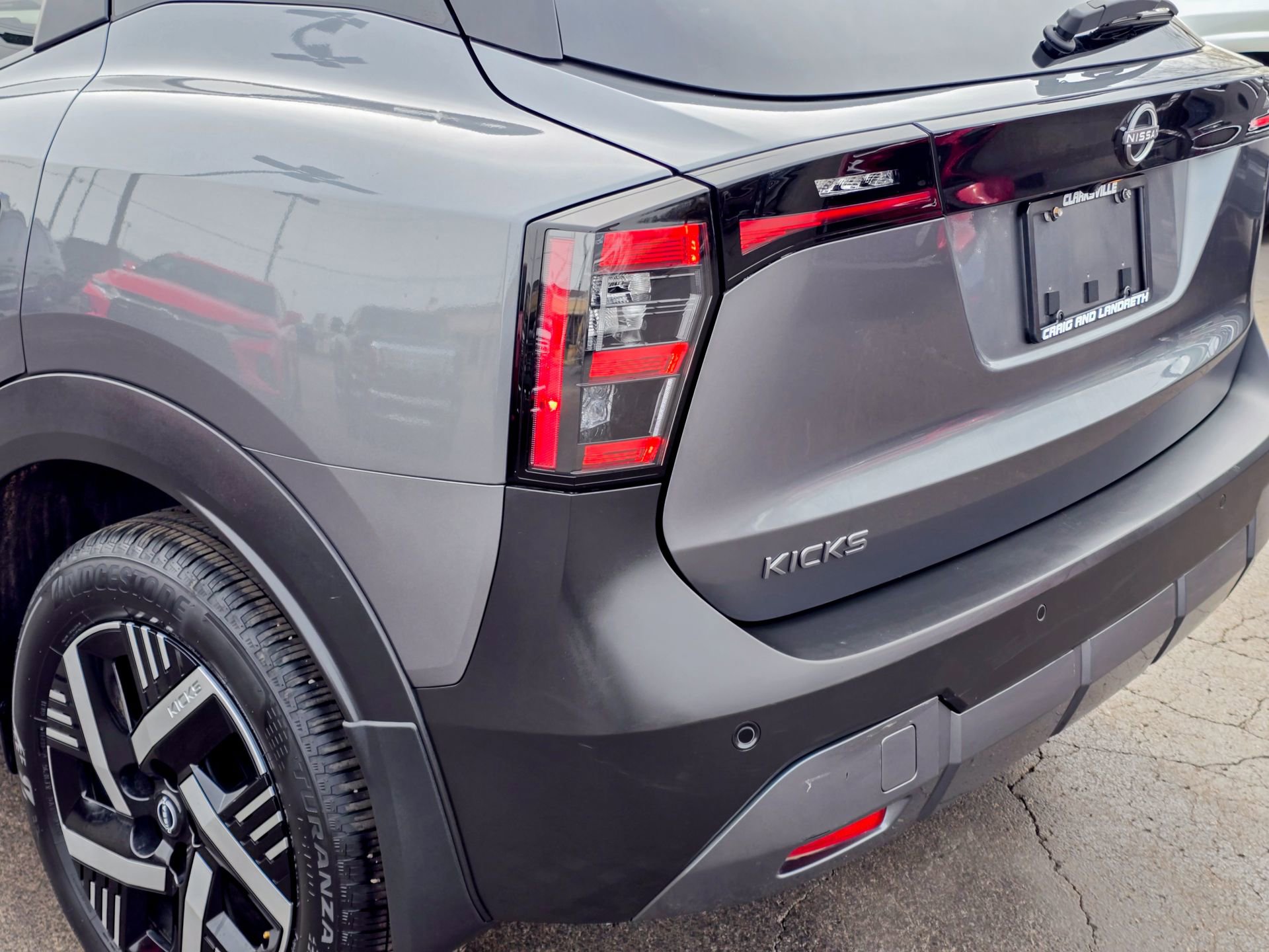 Used 2025 Nissan Kicks SV image 14