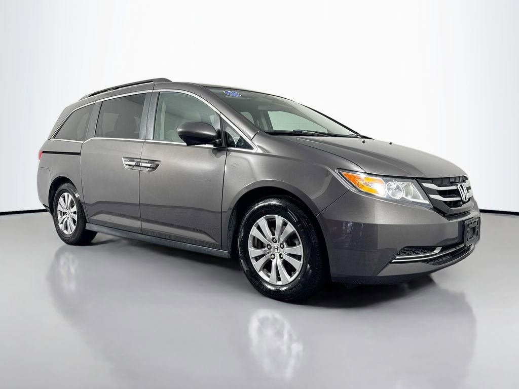 Used 2016 Honda Odyssey SE image 3
