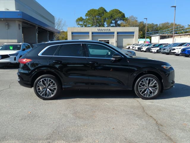 Used 2025 Audi Q5 Premium Plus w/ Premium Plus image 3