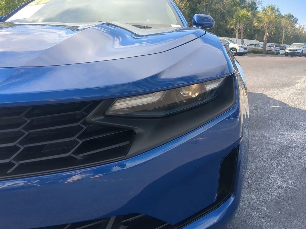 Used 2020 Chevrolet Camaro LT image 18