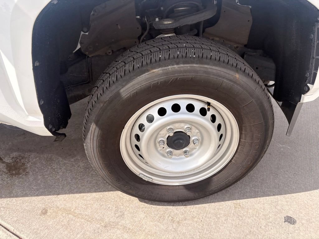 Used 2025 Toyota Tacoma SR AWD/4WD image 33
