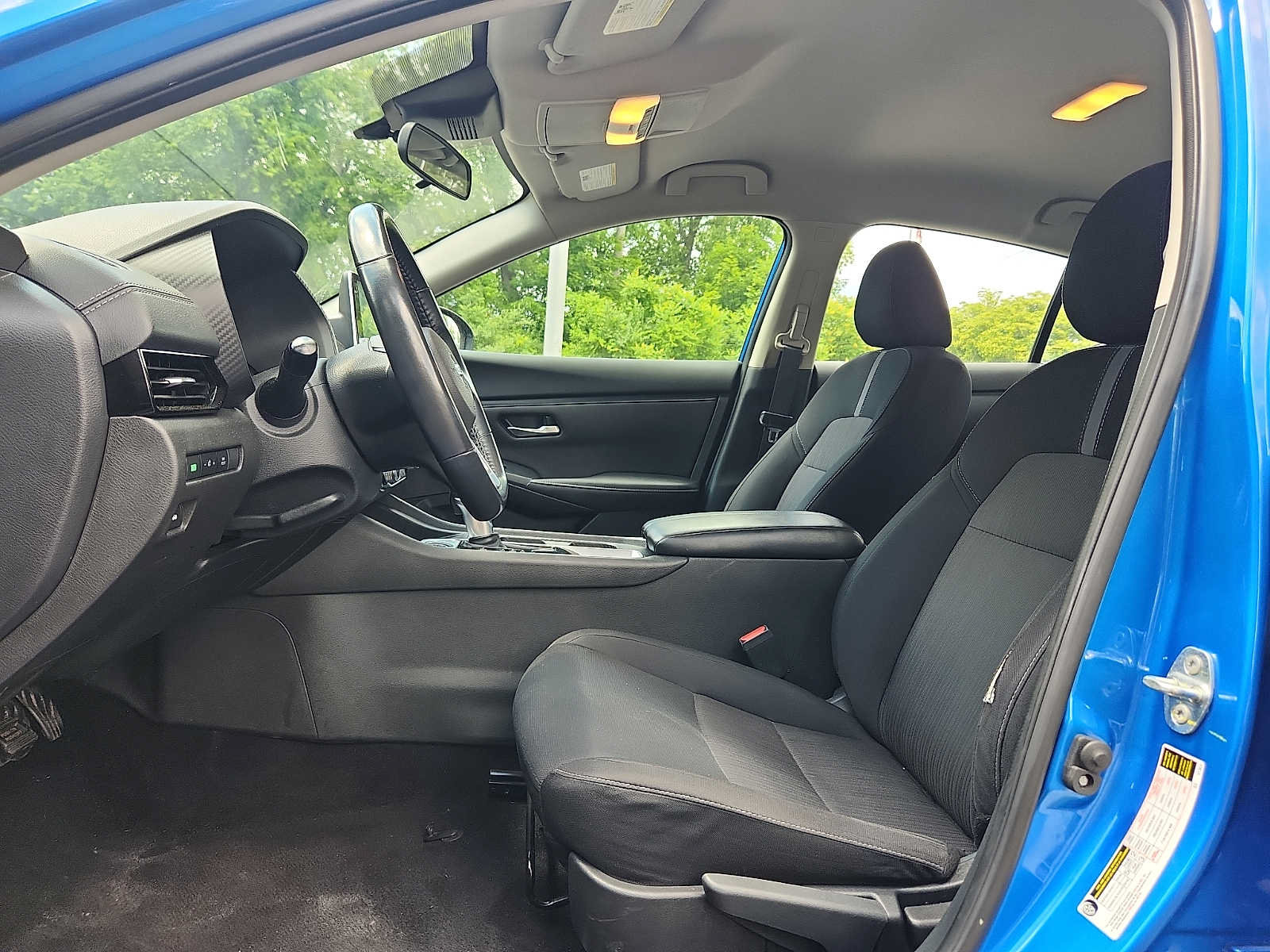 Used 2022 Nissan Sentra SV FWD image 13