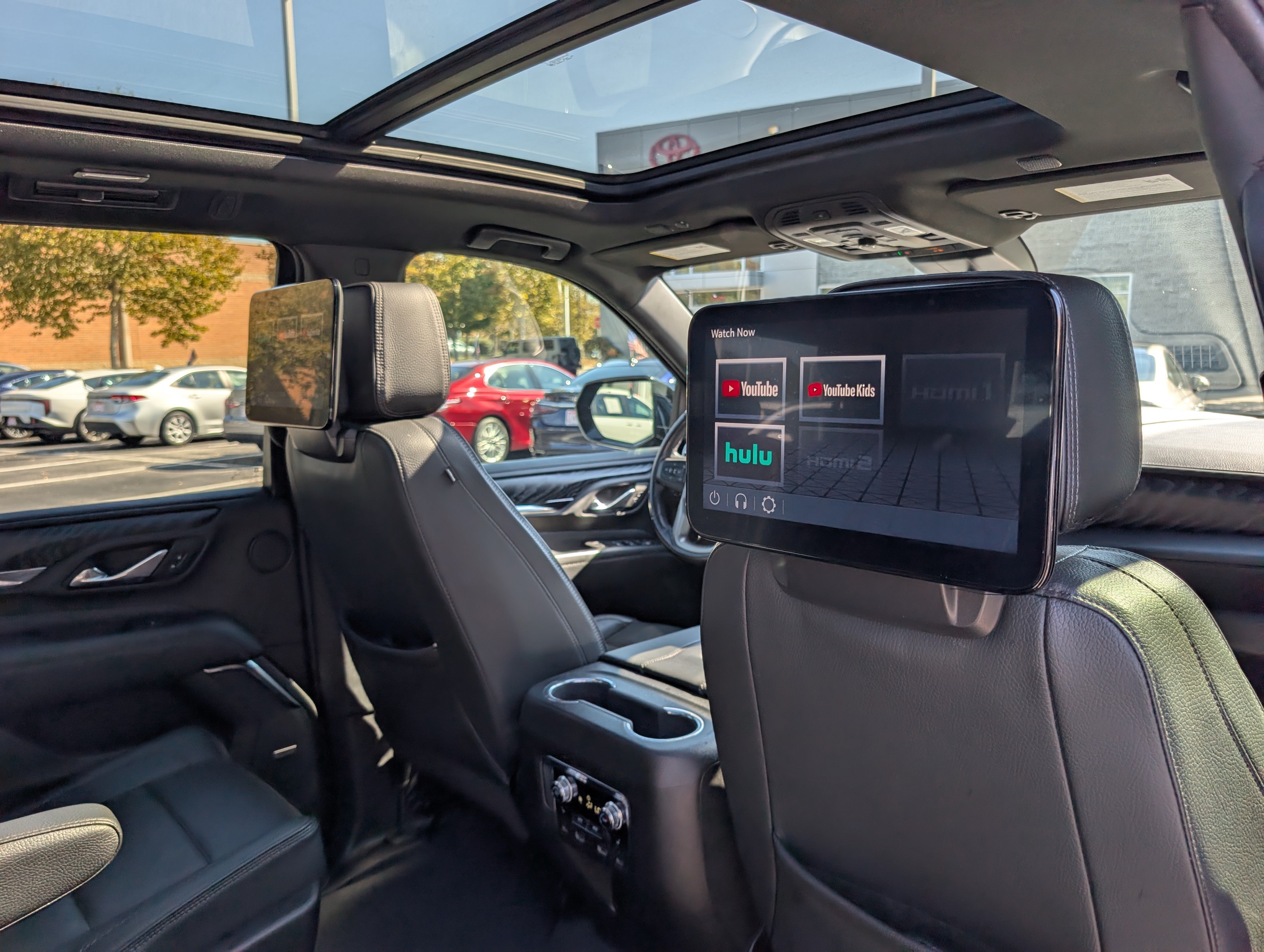 Used 2023 GMC Yukon Denali w/ Denali Reserve Package AWD/4WD image 14