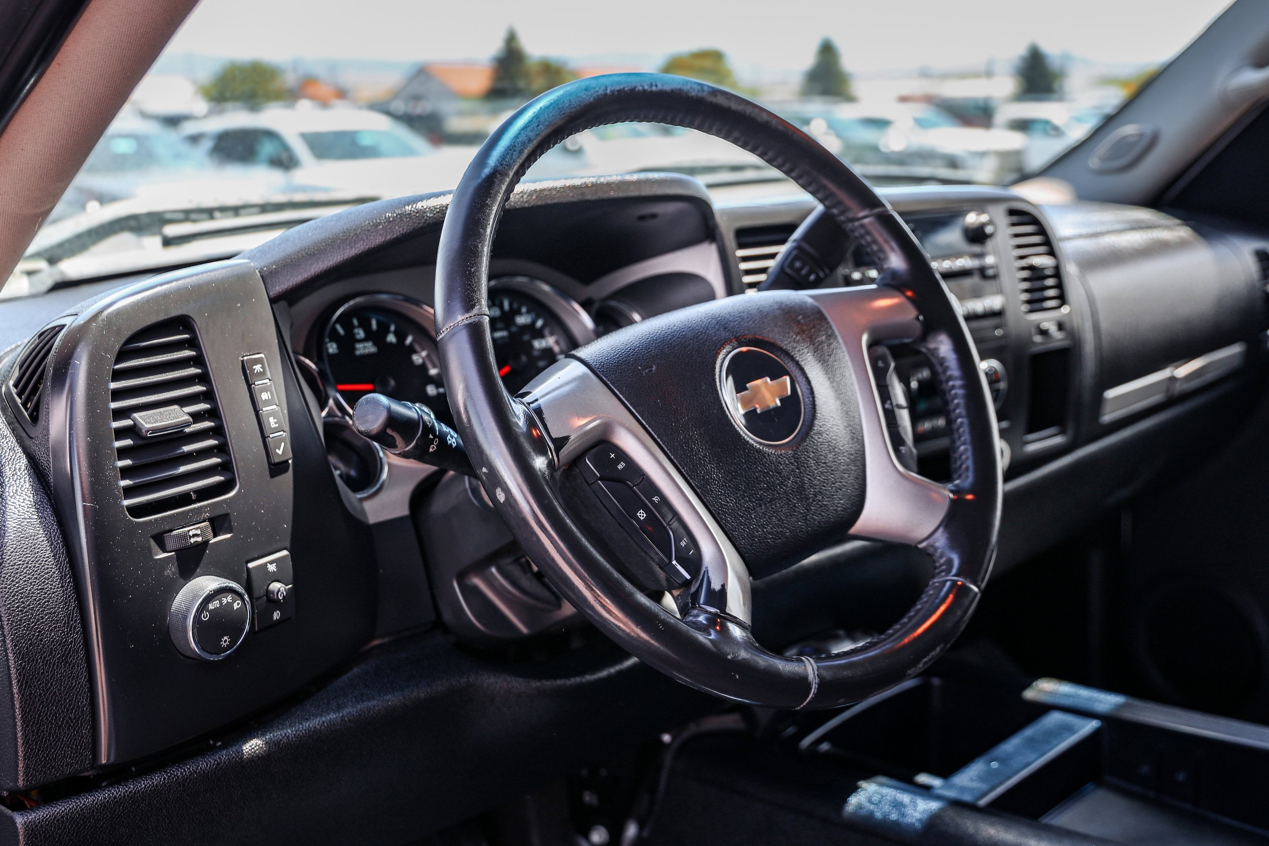Used 2008 Chevrolet Silverado 2500 LT w/ 2LT Convenience Package AWD/4WD image 9