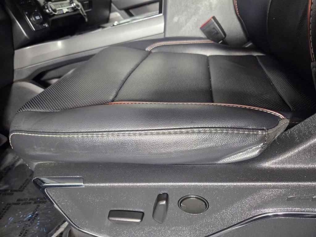 Used 2024 Ford F250 Lariat AWD/4WD image 11