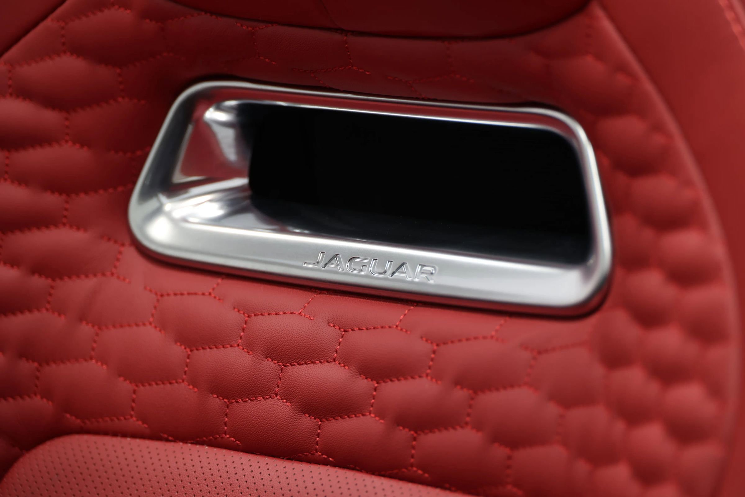 Used 2023 Jaguar F-TYPE R image 15