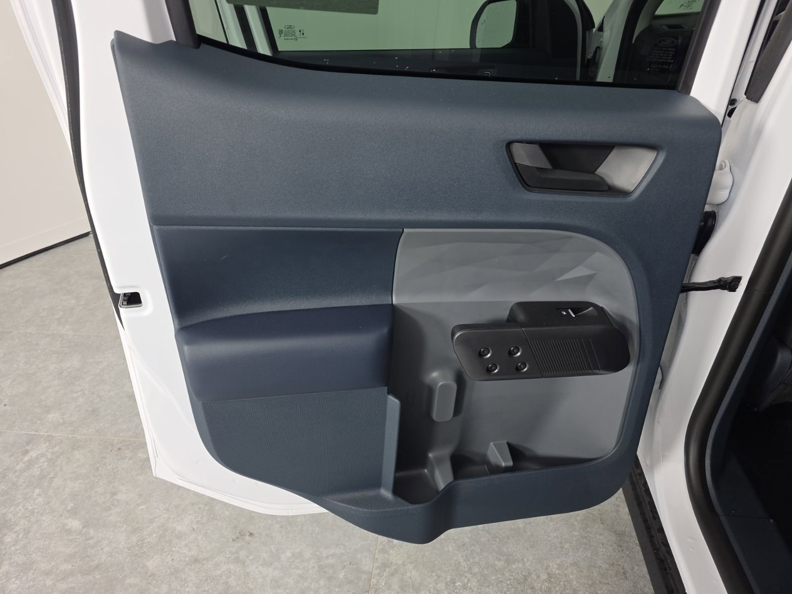 New 2025 Ford Maverick XLT w/ XLT Luxury Package image 26