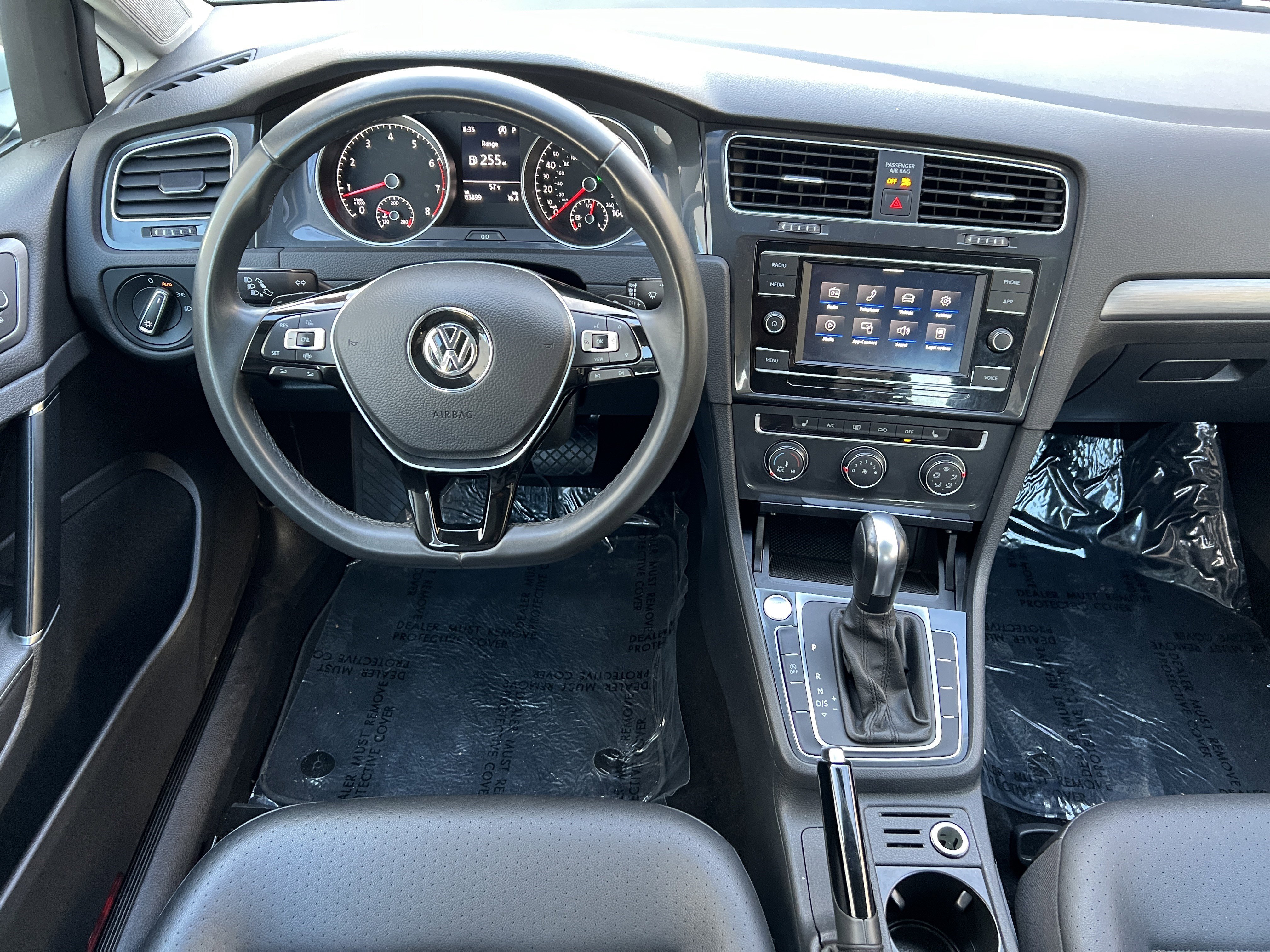 Used 2021 Volkswagen Golf 4-Door image 31