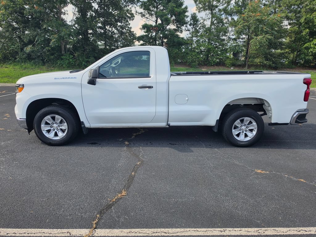 Used 2022 Chevrolet Silverado 1500 W/T RWD image 2
