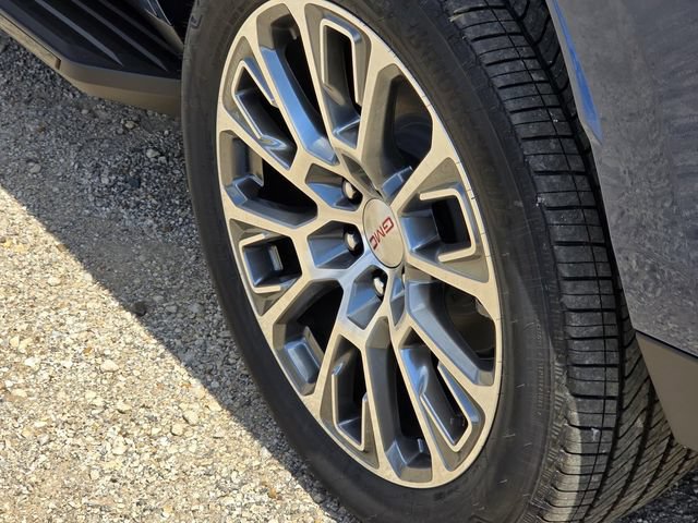 New 2026 GMC Yukon Denali w/ Advanced Technology Package RWD image 6