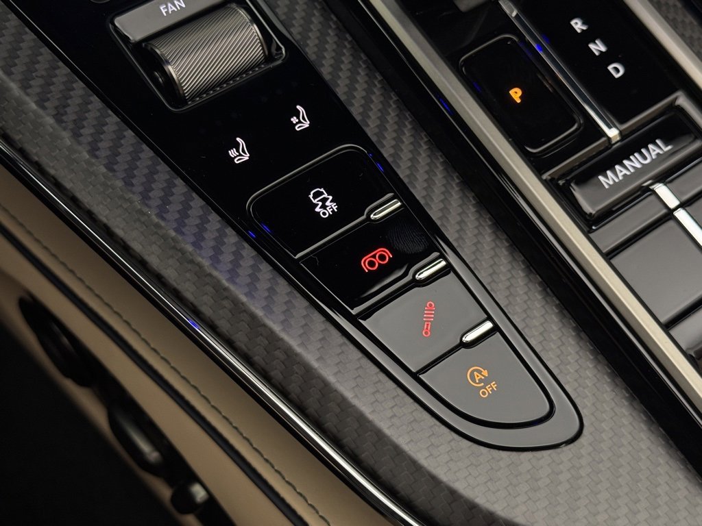 New 2026 Aston Martin V8 Vantage Roadster image 41