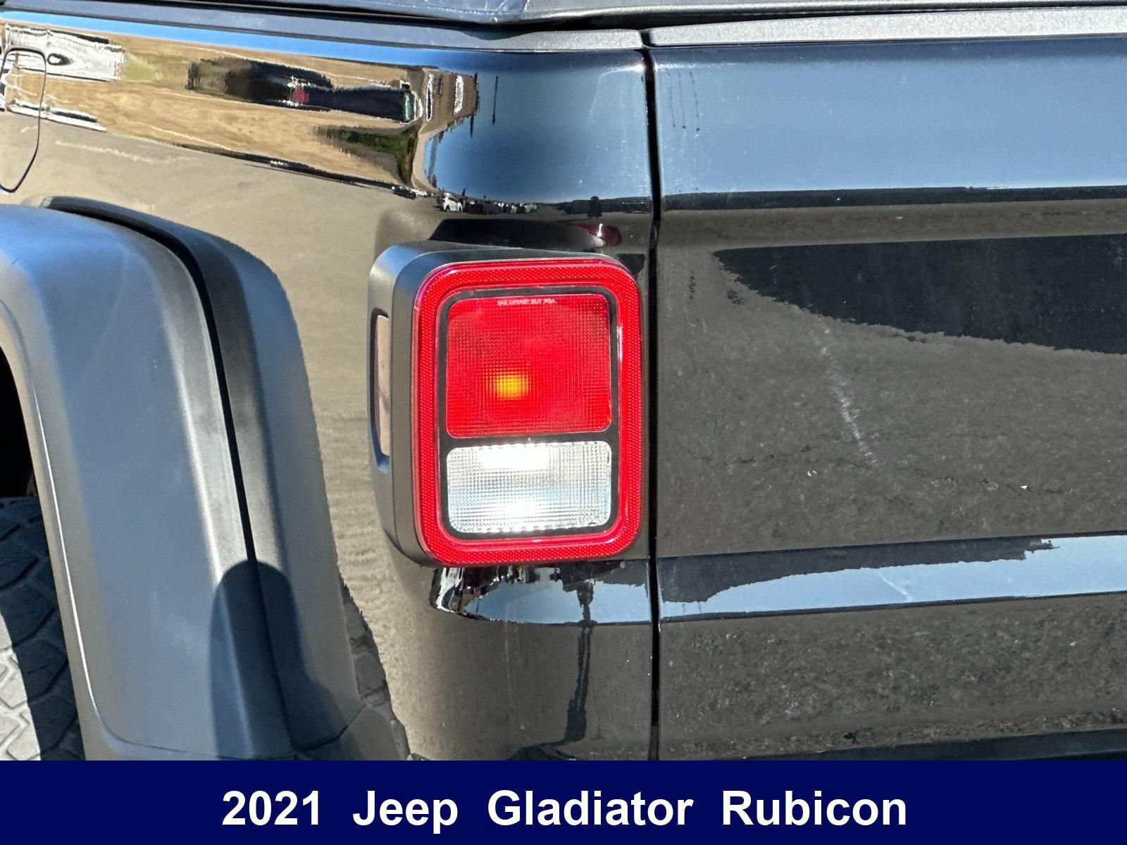 Used 2021 Jeep Gladiator Rubicon AWD/4WD image 35
