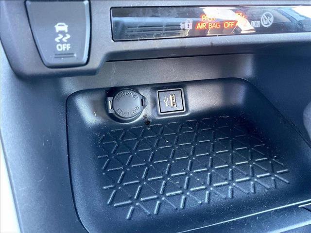 Used 2025 Toyota RAV4 XLE w/ Convenience Package AWD/4WD image 26