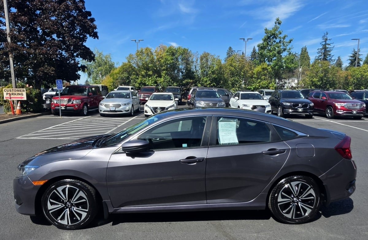Used 2017 Honda Civic EX-L image 1