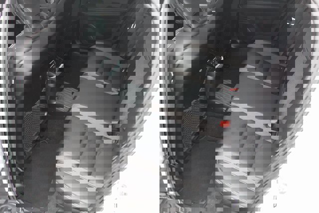 Certified 2022 Volvo S60 T8 R-Design image 14