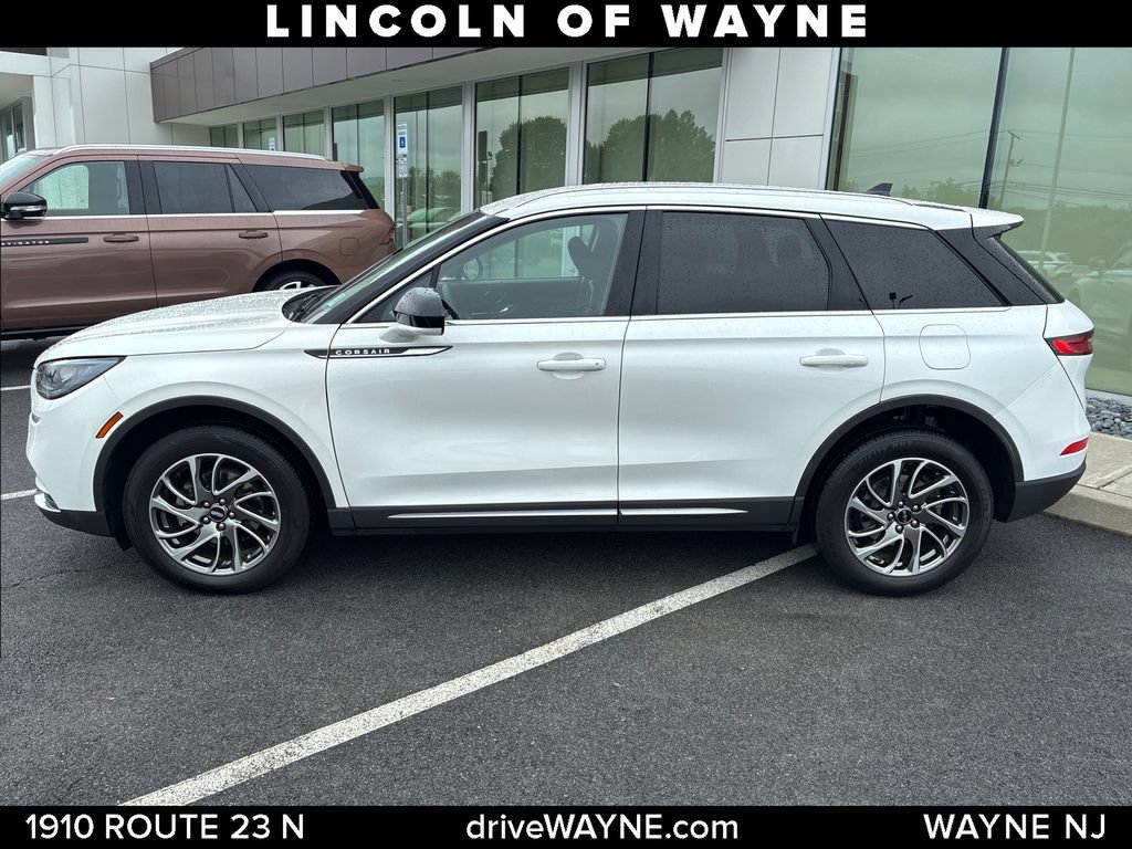Certified 2022 Lincoln Corsair AWD w/ Equipment Group 101A image 2