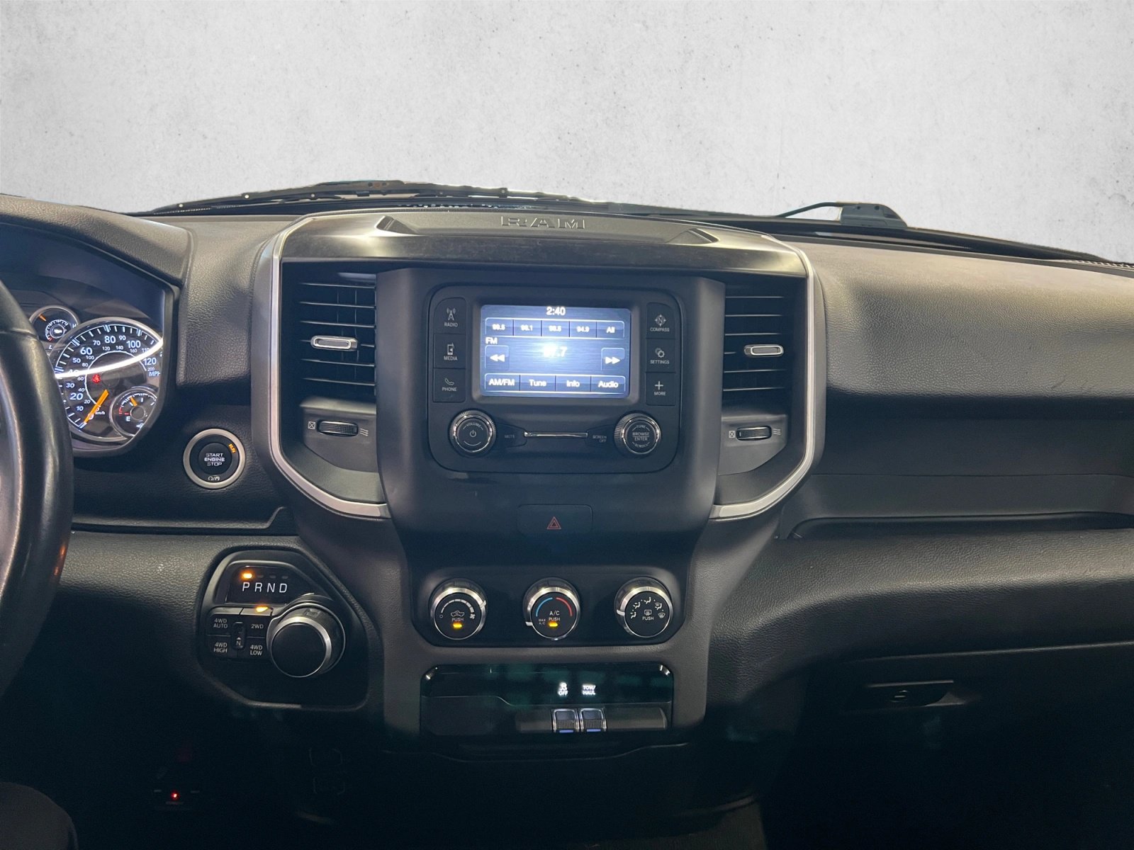 Used 2020 RAM 1500 Big Horn AWD/4WD image 16