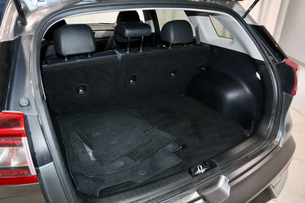Used 2018 Kia Niro Touring FWD image 13