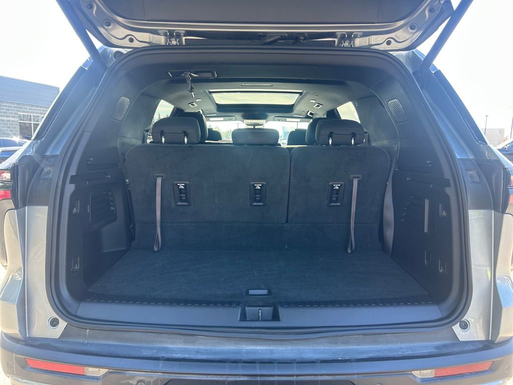 Certified 2025 Chevrolet Traverse LT w/ Sun and Wheel Package AWD/4WD image 25