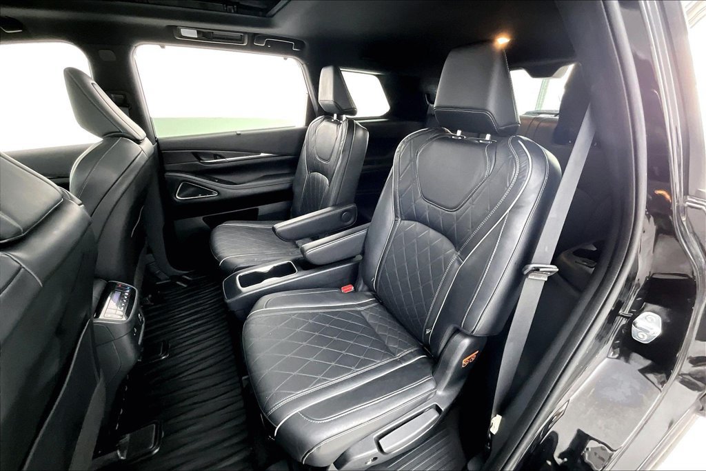Used 2023 INFINITI QX60 Autograph w/ Cargo Package FWD image 31