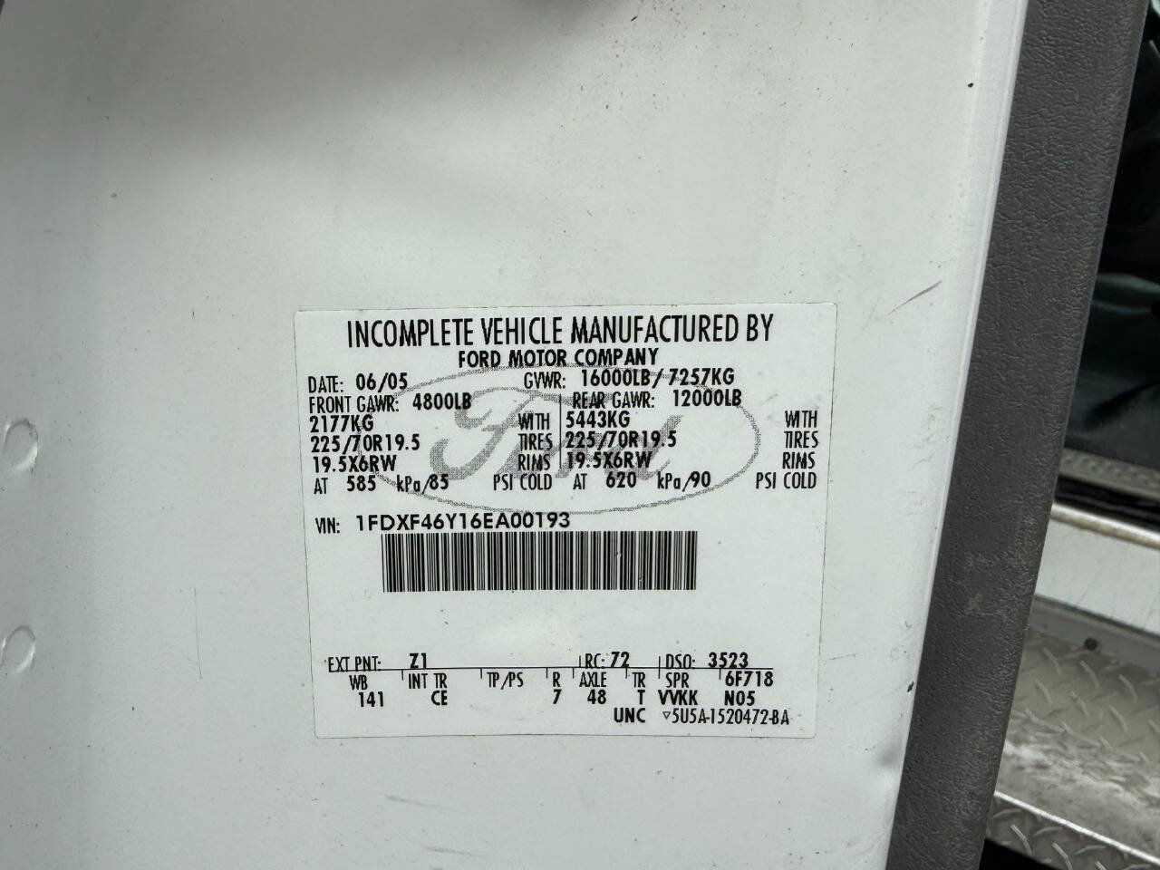Used 2006 Ford F450 2WD Regular Cab Super Duty image 35