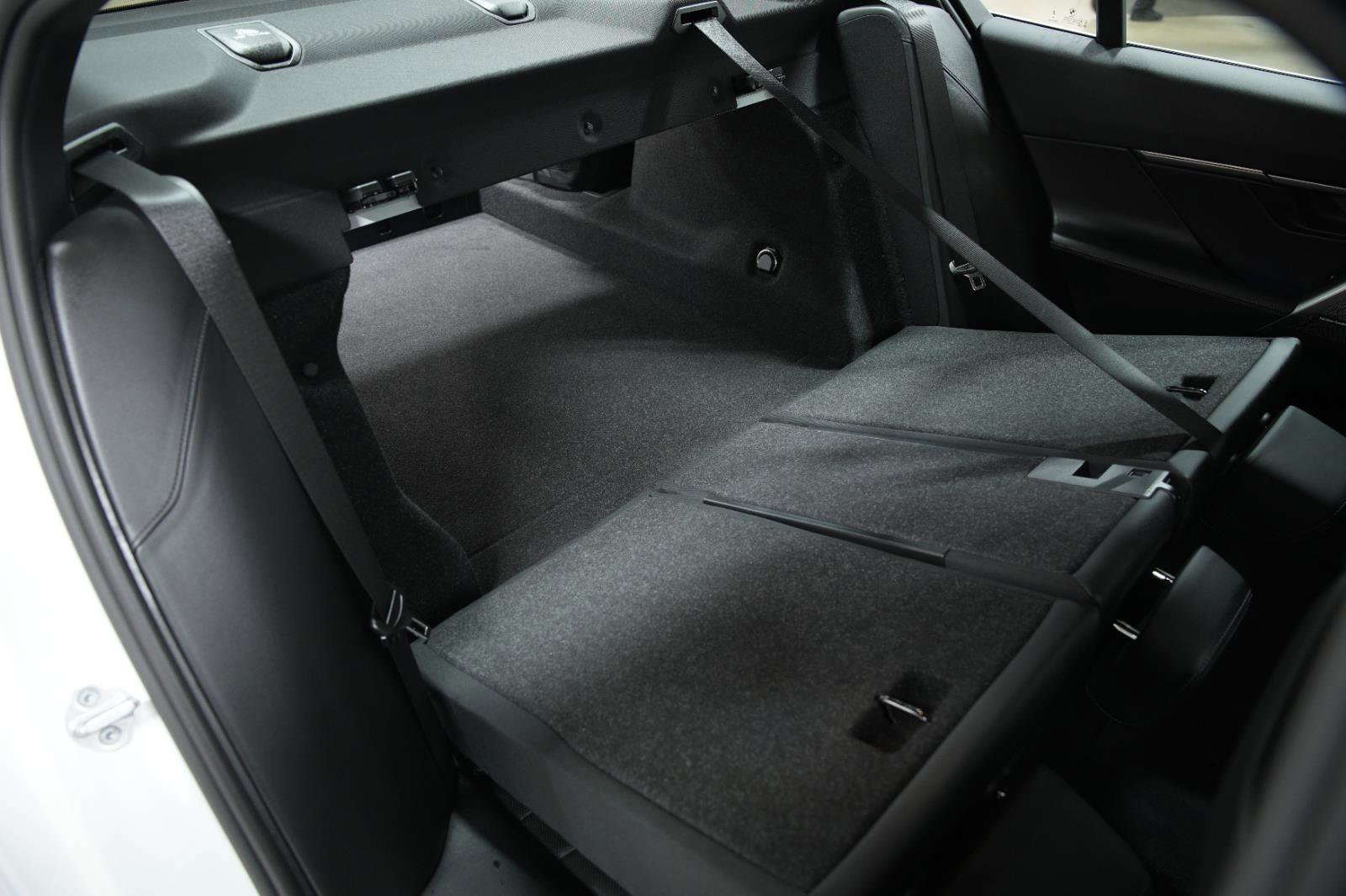 Used 2026 BMW 530i xDrive w/ Premium Package image 14