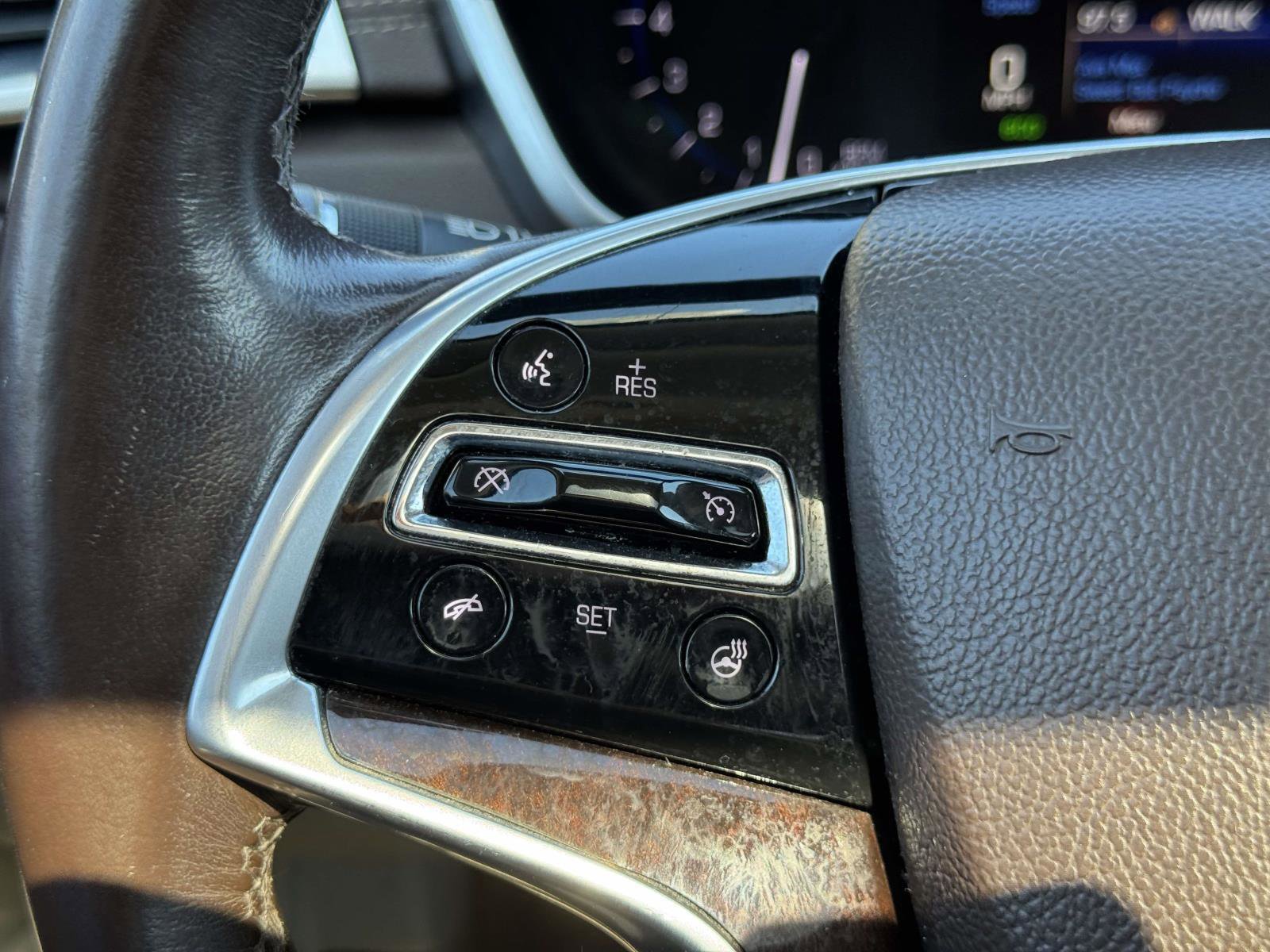 Used 2016 Cadillac SRX Luxury image 20