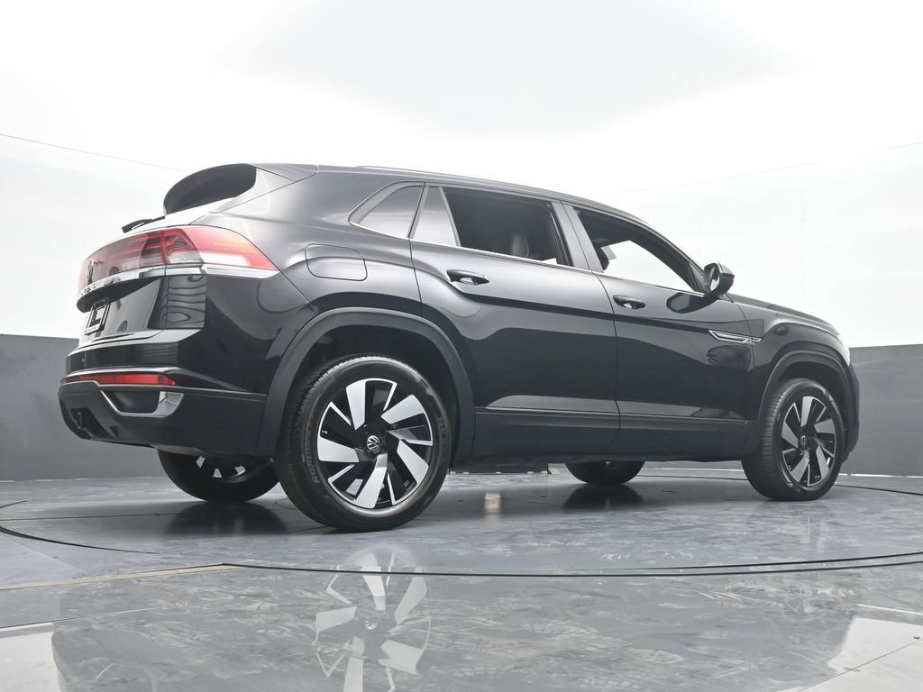 Used 2024 Volkswagen Atlas Cross Sport SE image 59