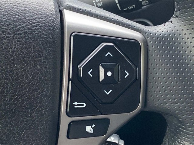 Used 2020 Toyota 4Runner SR5 Premium image 18