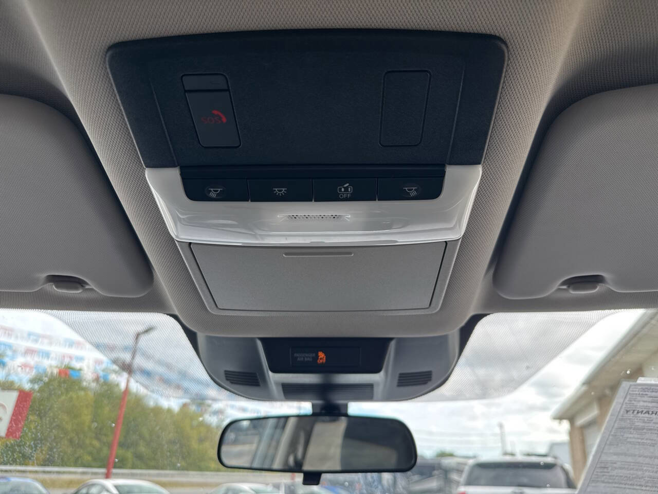 Used 2024 Nissan Rogue SV image 12