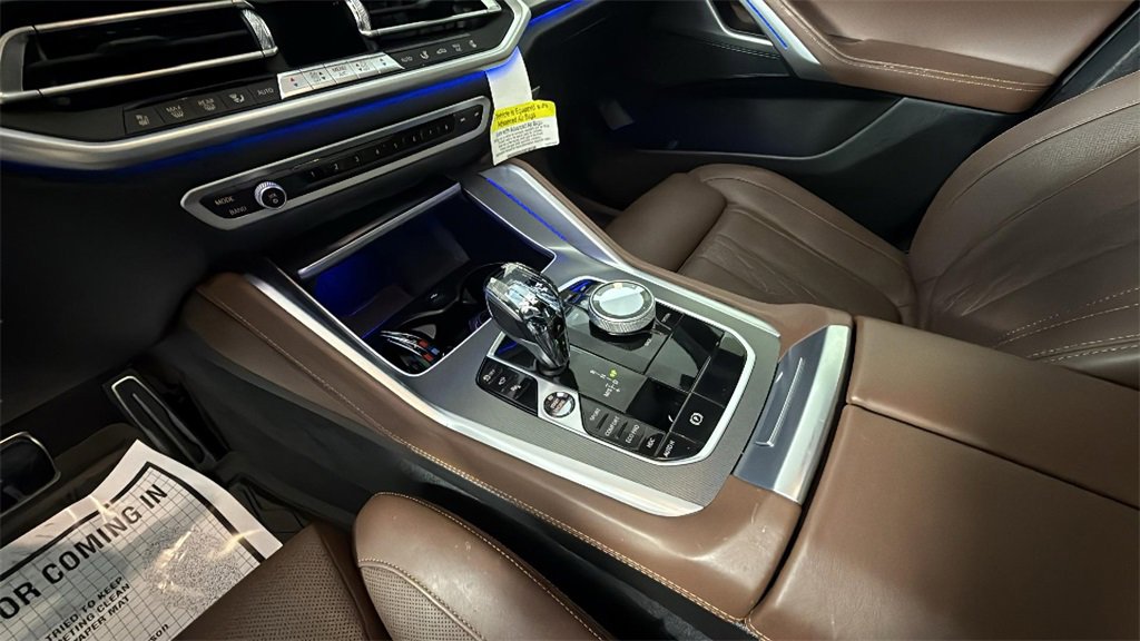 Used 2022 BMW X6 xDrive40i w/ Executive Package image 38