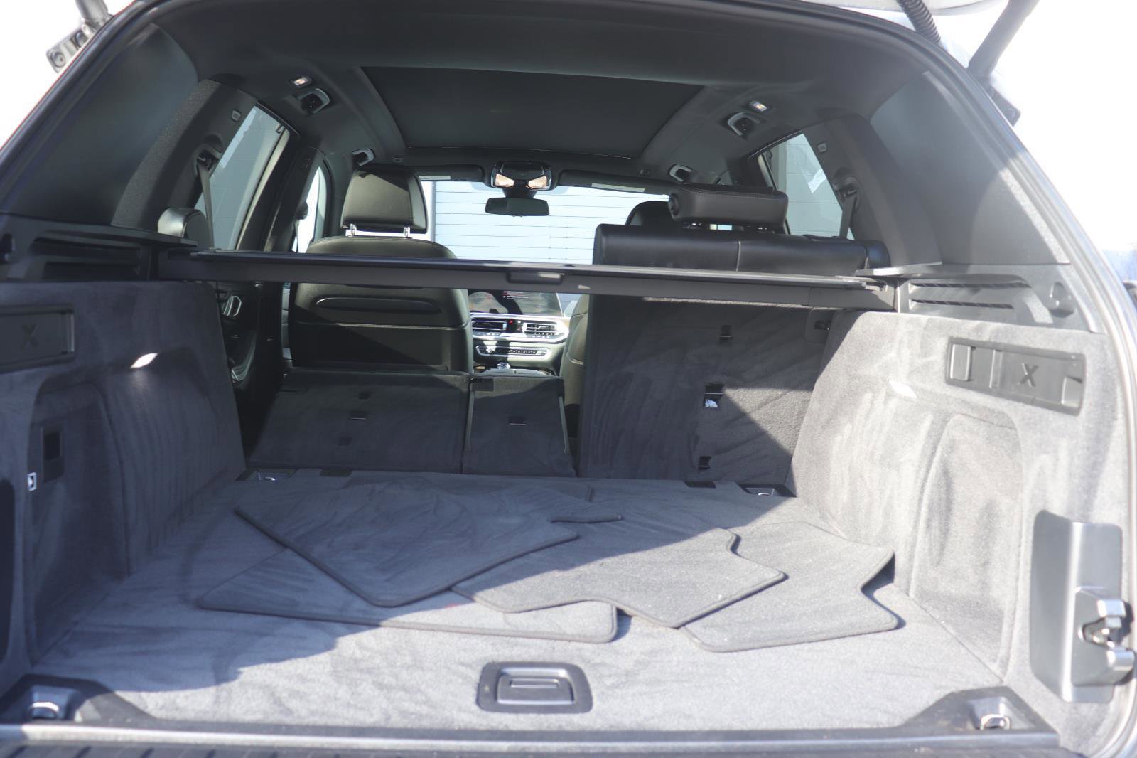 Used 2022 BMW X5 xDrive40i w/ M Sport Package image 15